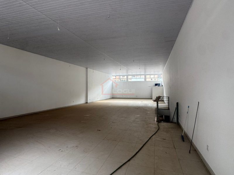 ALUGA-SE – PONTO COMERCIAL EM MANHUAÇU (1)