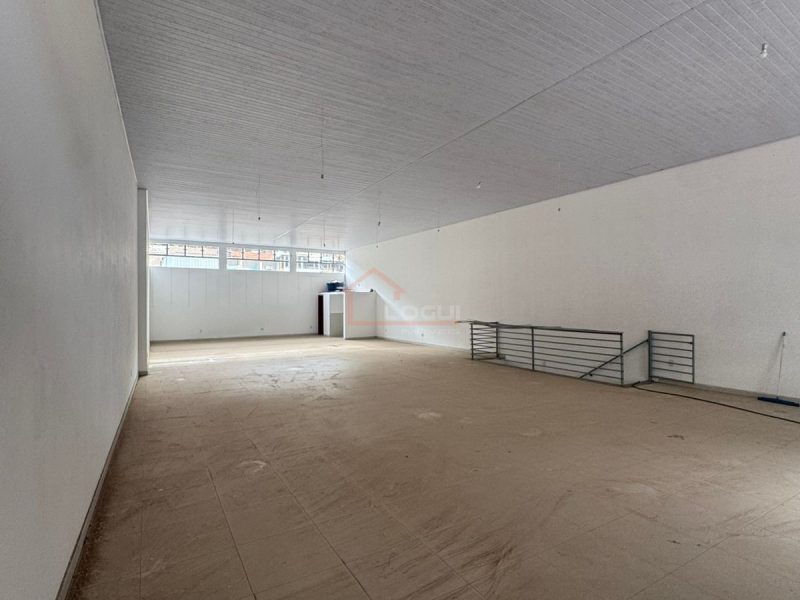 ALUGA-SE – PONTO COMERCIAL EM MANHUAÇU (10)