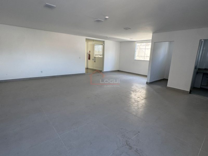 LOGUI IMÓVEIS Sala comercial para locação Manhualu (4)